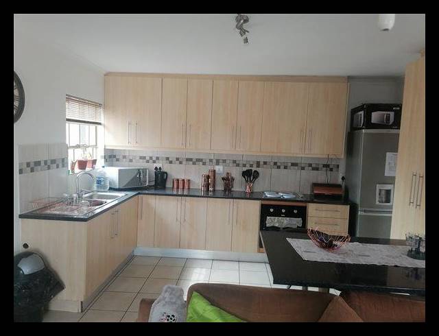 11 BEDROOM HOUSE FOR SALE IN ZAKARIYYA PARK